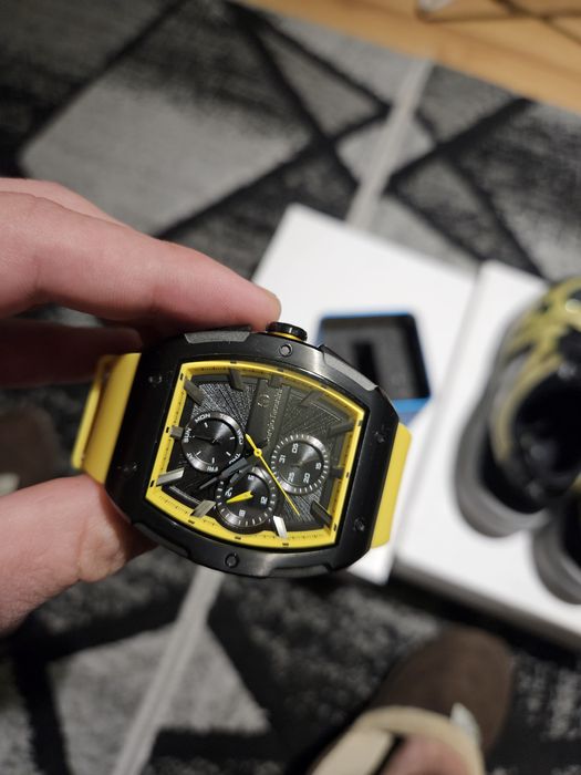 Часовник Sergio Tacchini