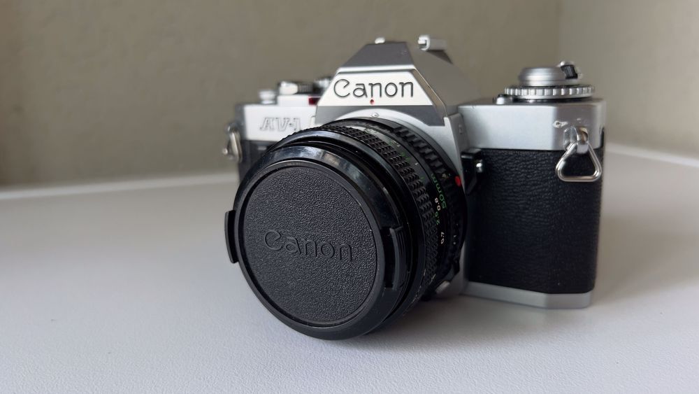 Canon AV-1 SLR 35mm/50mm f1.8