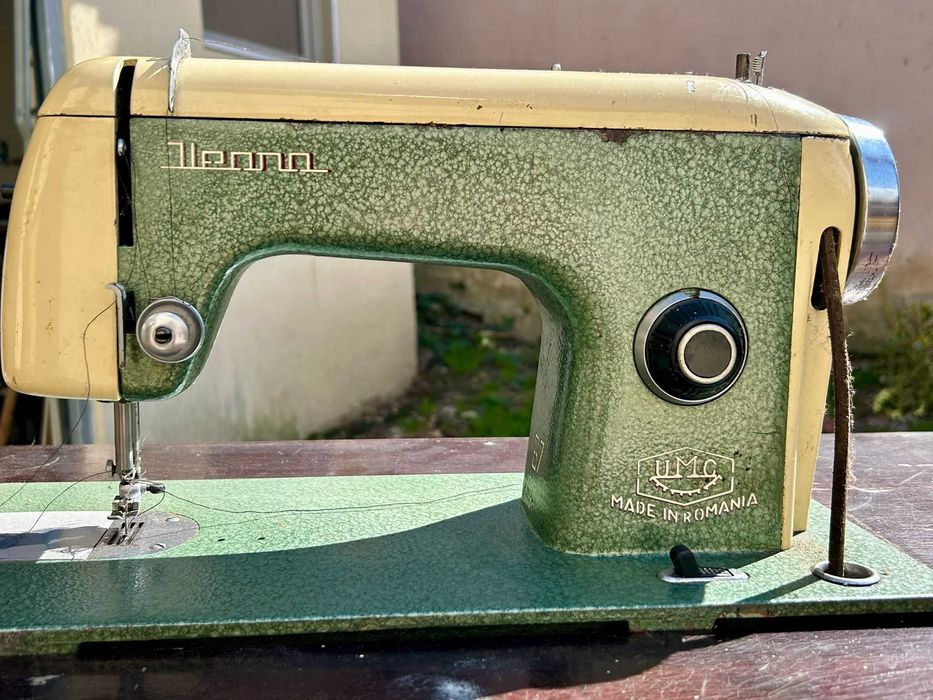 Vând mașină de cusut Ileana