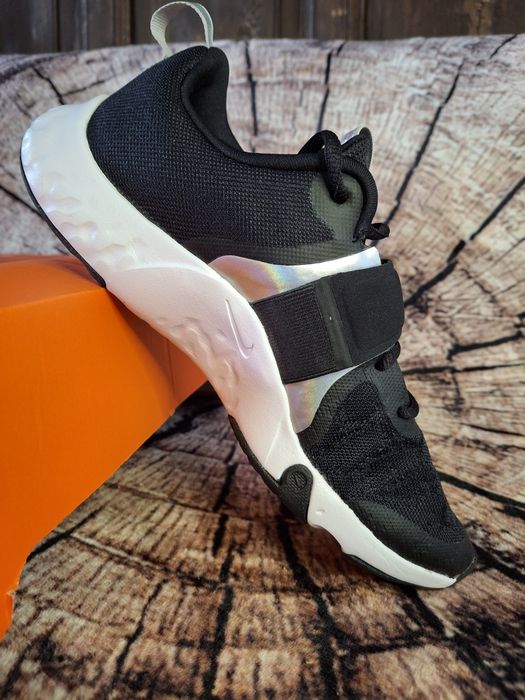 Маратонки Nike Women's Renew In-Season TR 12 Черни, EU-38/UK-4.5