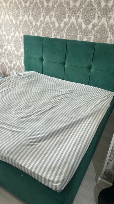 Кровать б/у 2 на 2