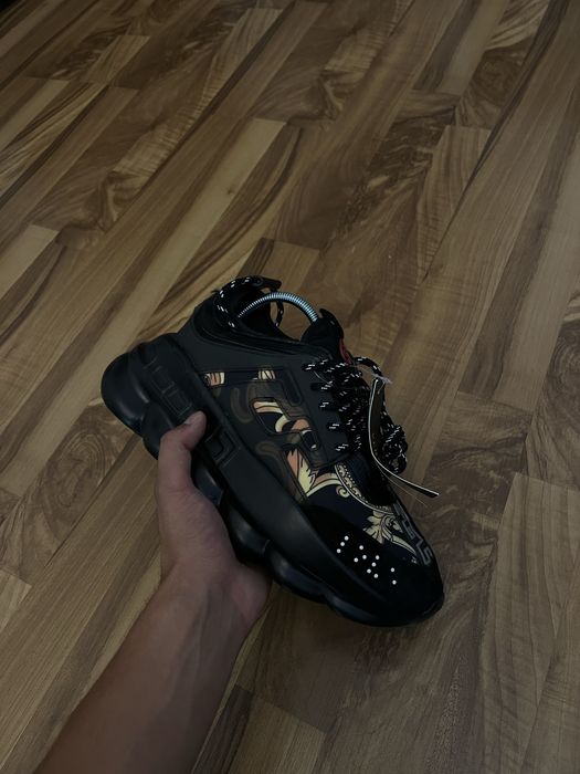 Versace chain reaction medusa