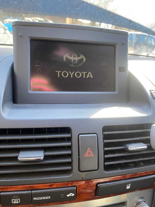 Toyota avensis 2.2 на части