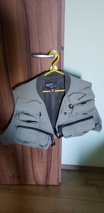 Продавам Елек Simms XXL