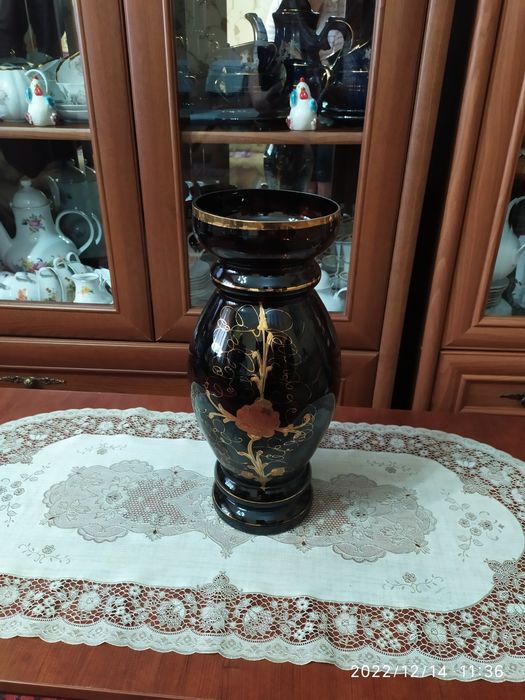 Подсвечники из оникса.