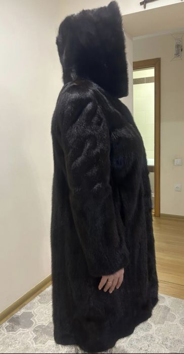 Продам норковую шубу