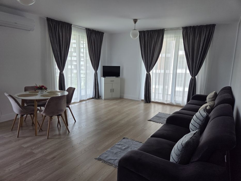 Închiriez apartament strada Frunzisului