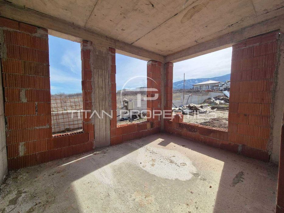 Продава се Къща в с. Марково, Област Пловдив - 242 кв.м за 790 €/кв.м - Снимка #1