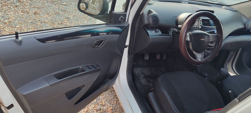 Spark sotiladi.  2013 yil,
Kraska 15% bor  , 
probeg 340