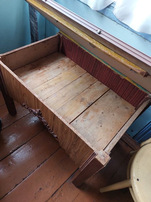 Журнальный столик