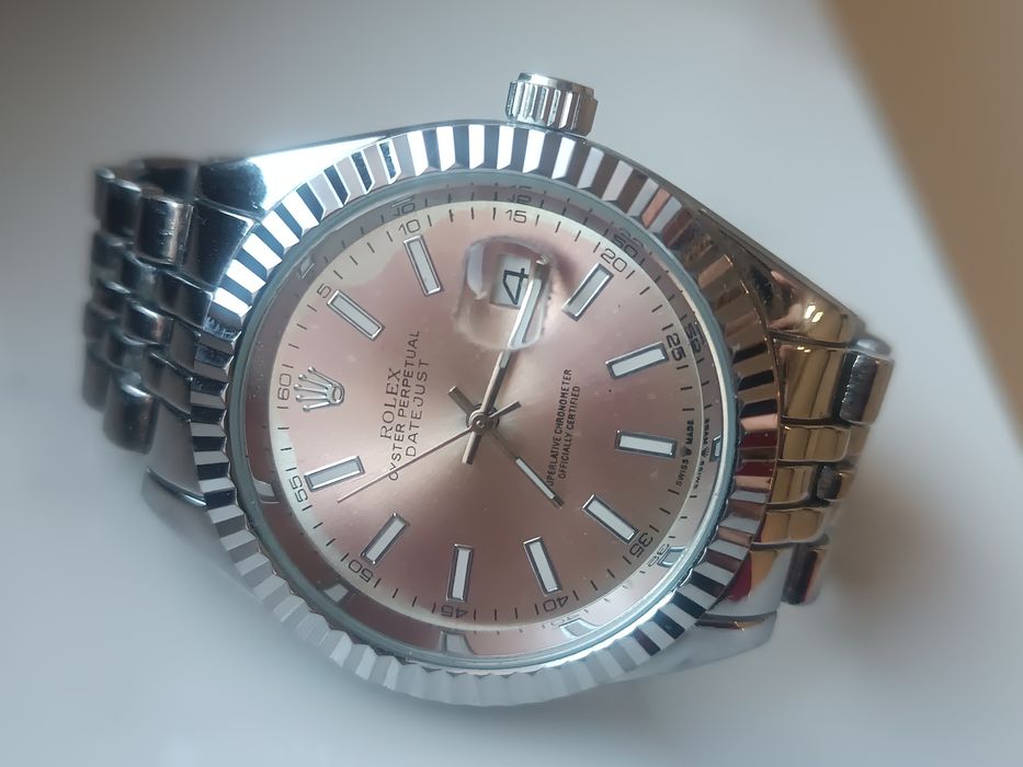 Rolex часовник с дата