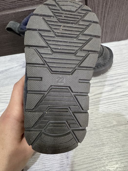 Продам детские угги