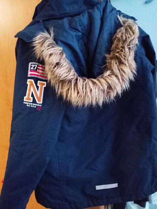 Чисто ново спортно яке  за юноши