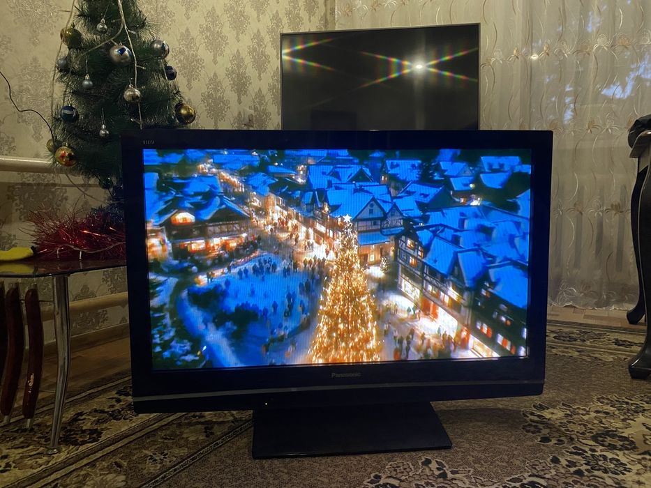 Телевизор «Панасоник» в отличном состоянии