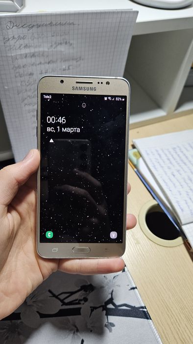 Самсунг g7 2016 в хорошем состояние