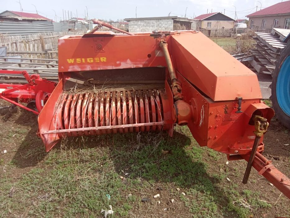 Прес тюков все работают