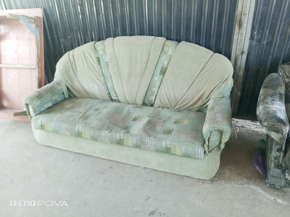 Отдам бесплатно 2 дивана