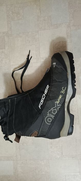 Лыжные ботинки 38размер