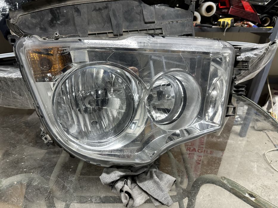 Far dreapta mercedes actros.mp4.cod:a9608291939.