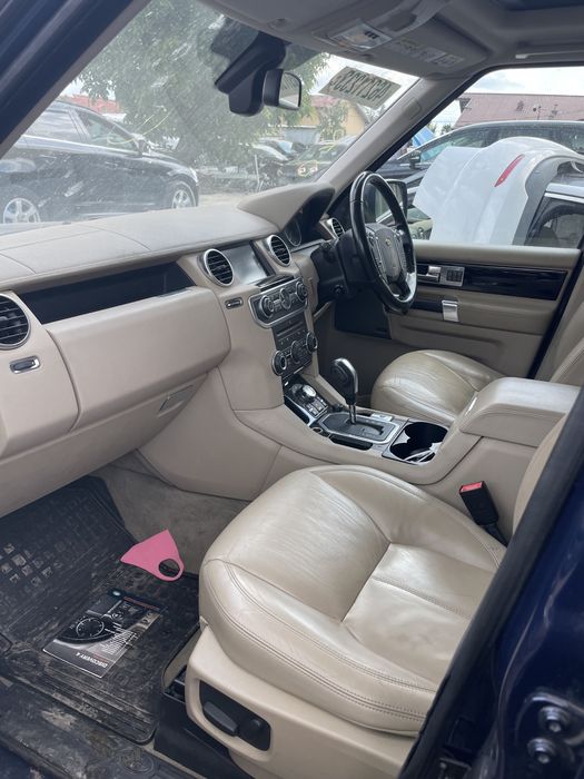 Dezmembrez Land Rover Discovery 4 3.0d