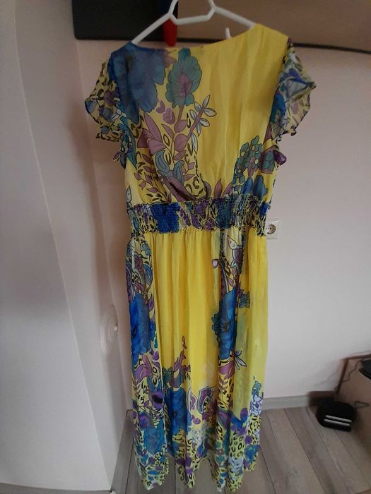 Красиви дамски рокли