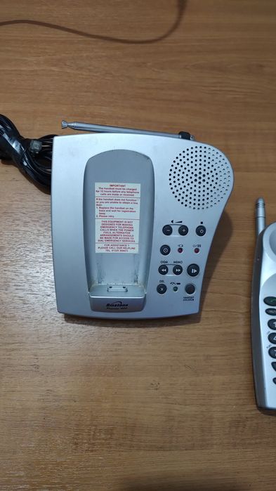 Telefon fix, în stare de funcționare.