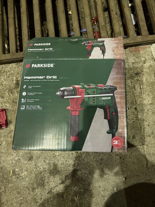 Bormasina cu percutie Parkside 750W
