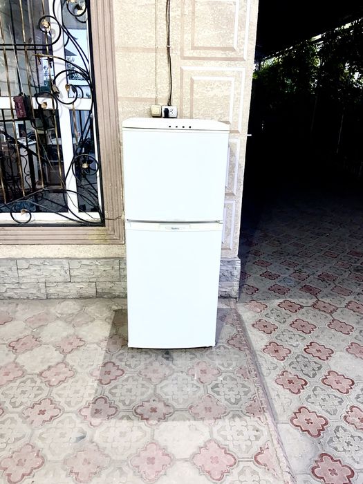 Продам Холодильник Бирюса