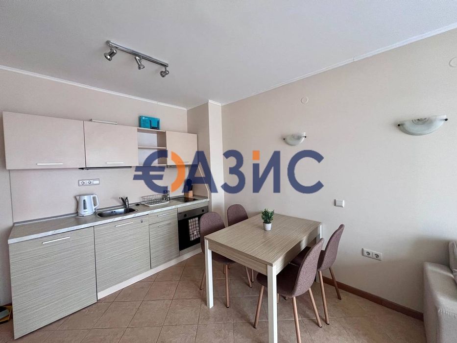 Продава се Двустаен апартамент в к.к. Слънчев бряг - 49 кв.м за 1040 €/кв.м - Снимка #6