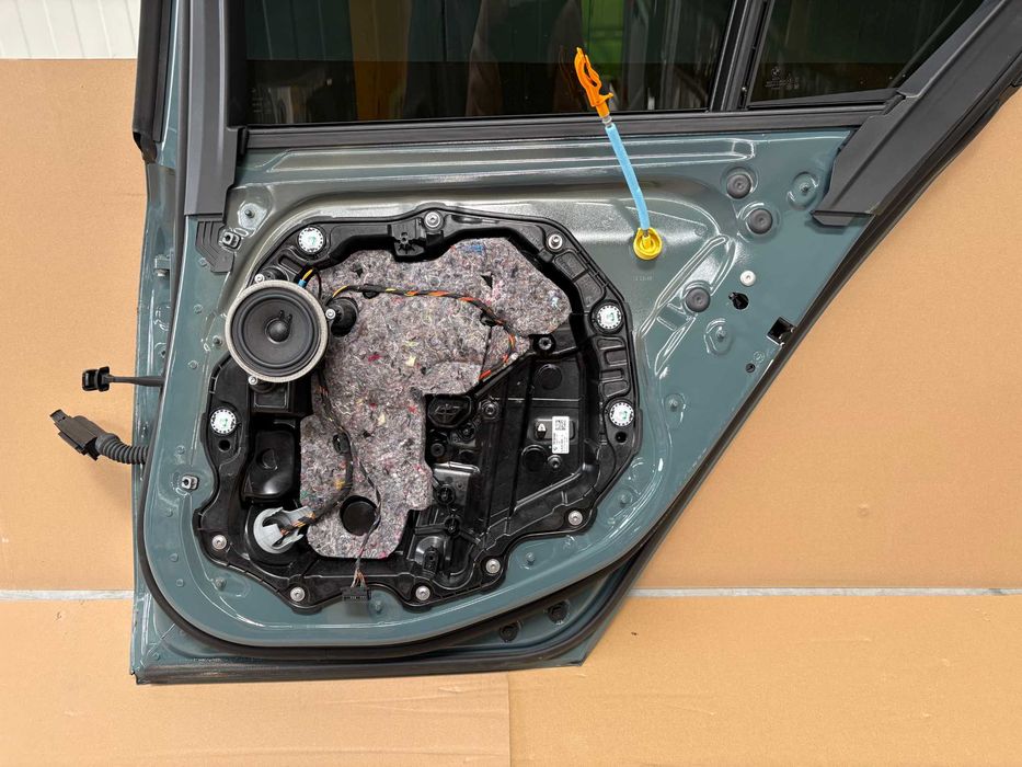 Задна Дясна Врата За БМВ Г60 Г90 5A32EA8 BMW G60 G90