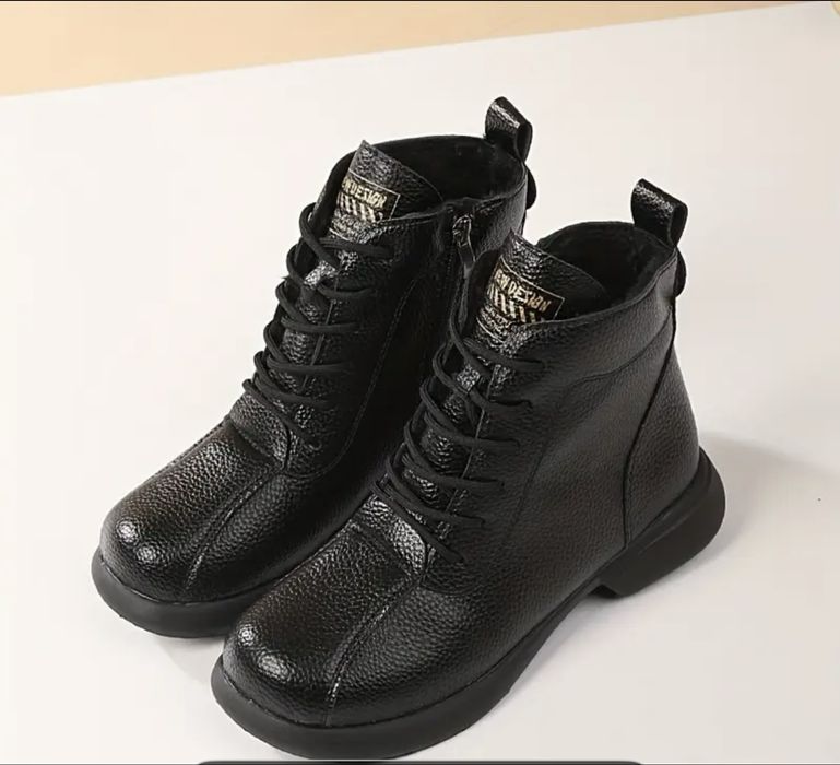 Ботинки демисезонные новые