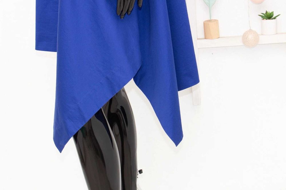 COS оригинална дамска рокля кралско синьо асиметрична 34 XS