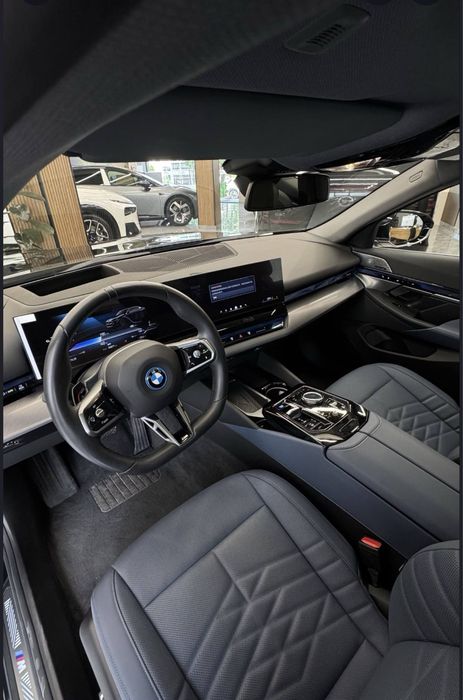 BMW i5 40L 6000KM