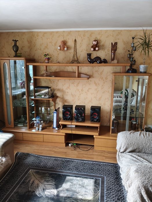 Продам горку в гостиную