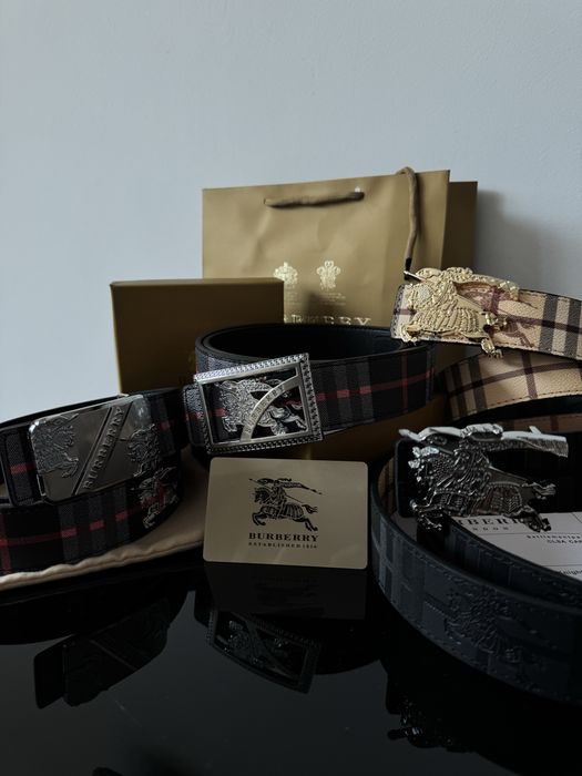 Curea burberry noua