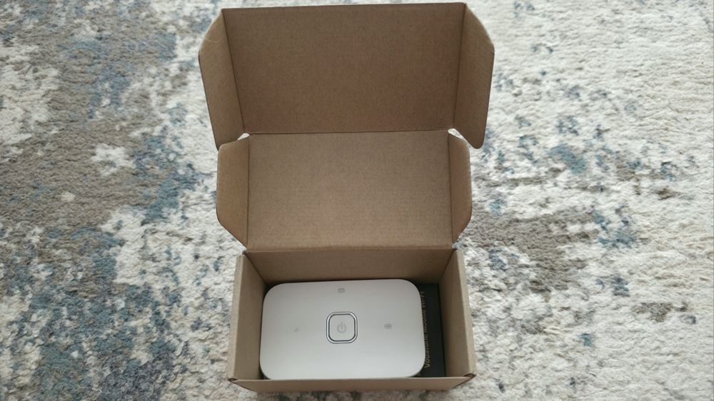 Vând router portabil Vodafone R218h