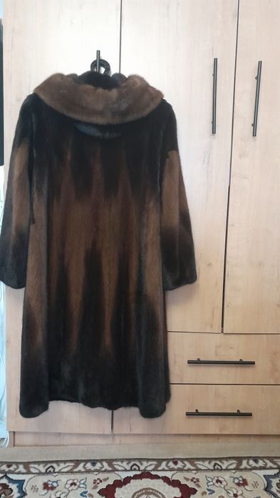 Продаётся норковая шуба