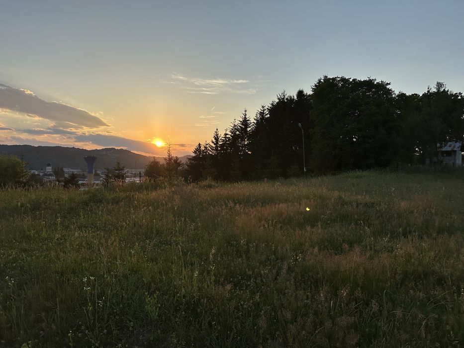 Loturi de teren Pucioasa zona linistita cu vedere panoramica