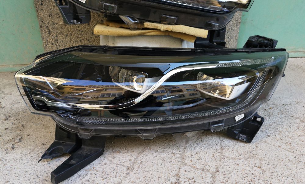 Оригинални фарове Рено Еспейс Renault Espace 5 Full Led