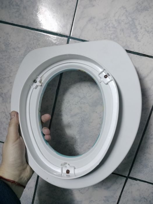 Reductor pentru toaleta