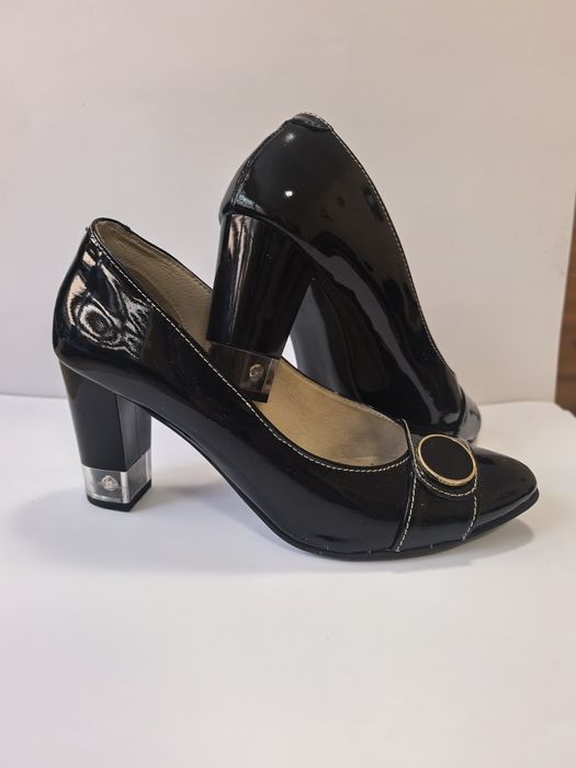 Черни обувки, естествена кожа, номер 40