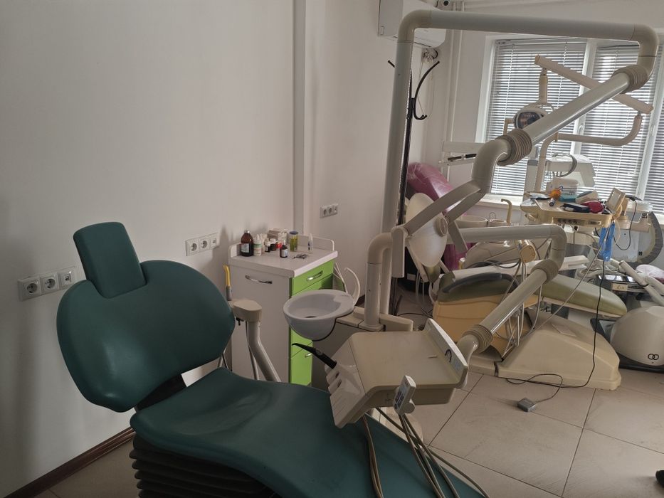 Продам стоматологическое кресло Sirona