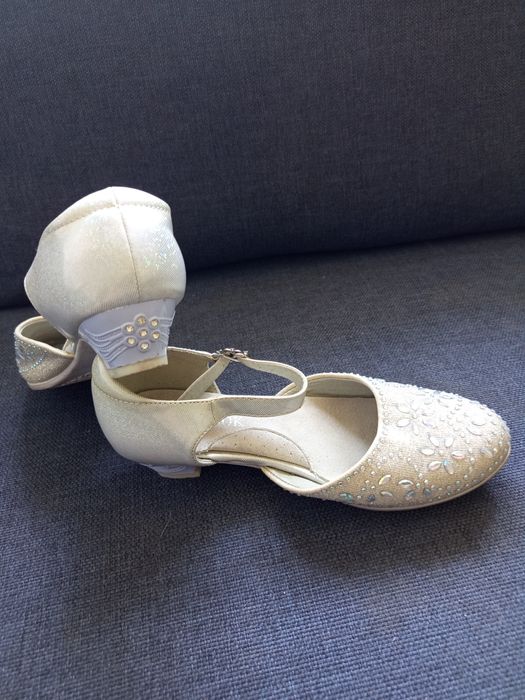 Туфли детские, со стразами