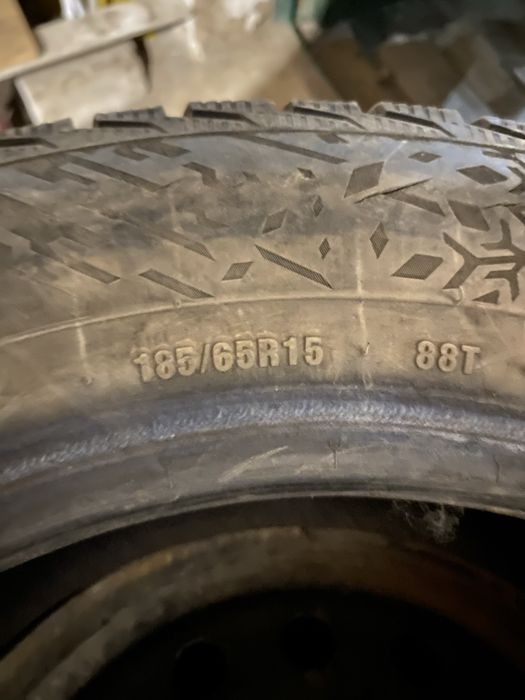 Продам зимнюю шину 185/65/15