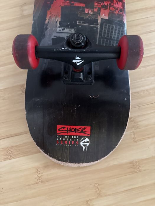 Skateboard in conditii bune