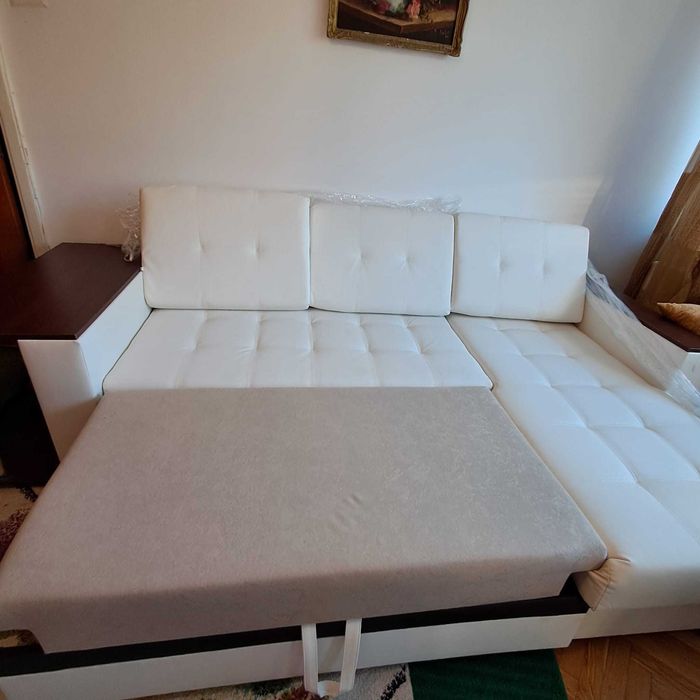 Coltar nou extensibil din piele ecologica alba cu lada