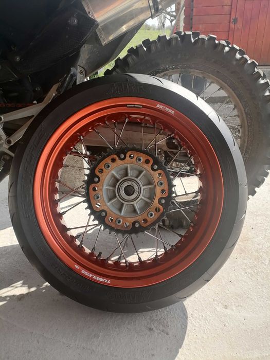 Vând roti super moto de ktm 690smc