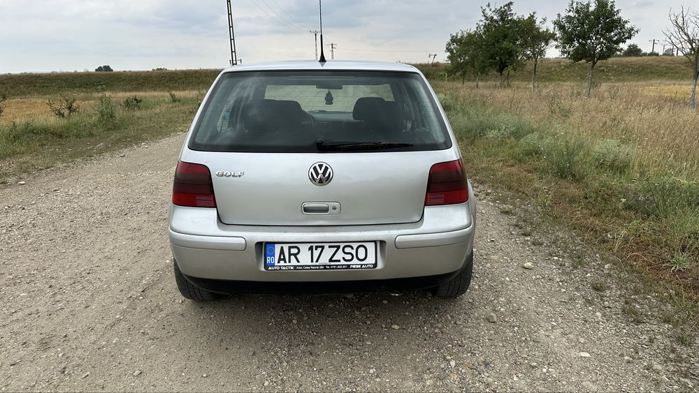 VOLKSWAGEN Golf 2000 — imagine 3