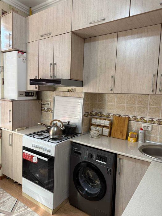 Сдается в аренду 2-х комнатная квартира на мосту Мукимий