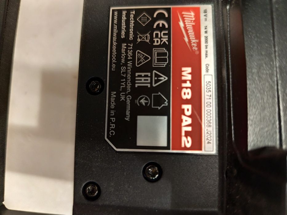 Топ модел акумулаторен лед прожектор Милуоки Milwaukee M18 PAL2